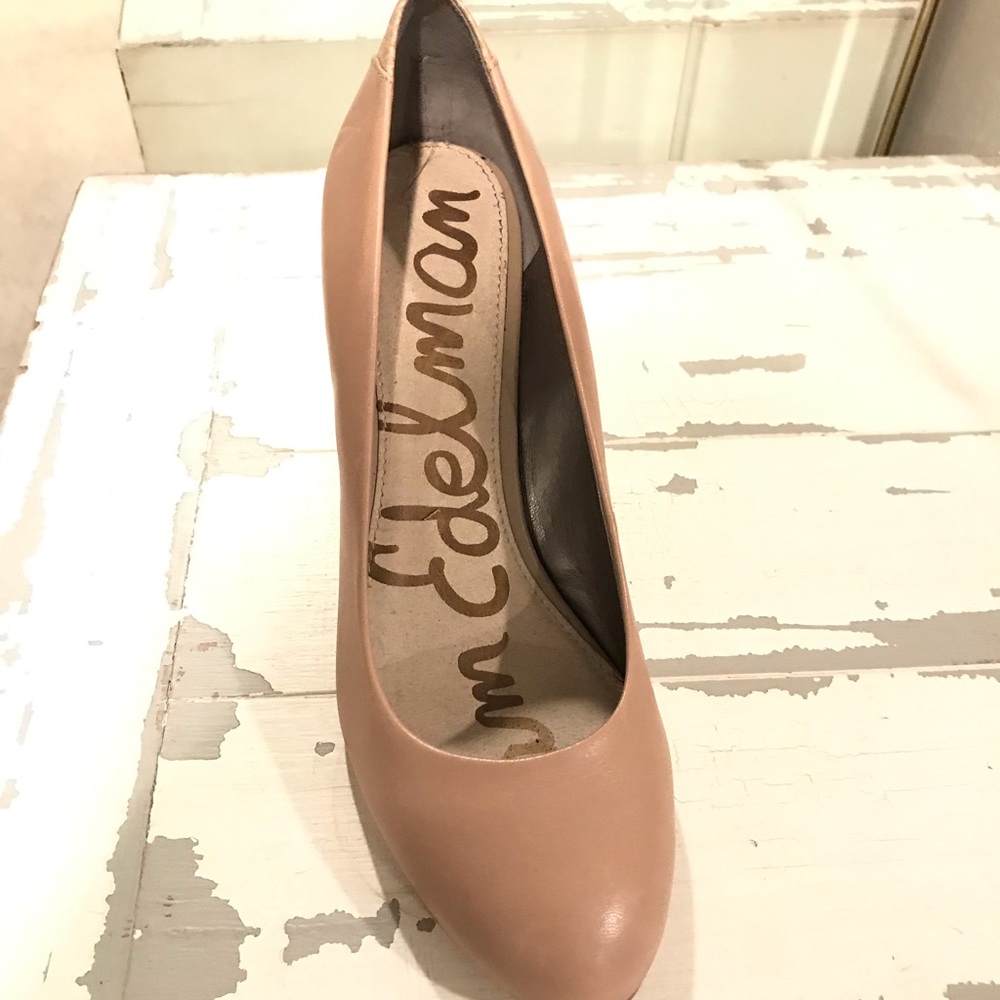 Sam Edelman nude pumps